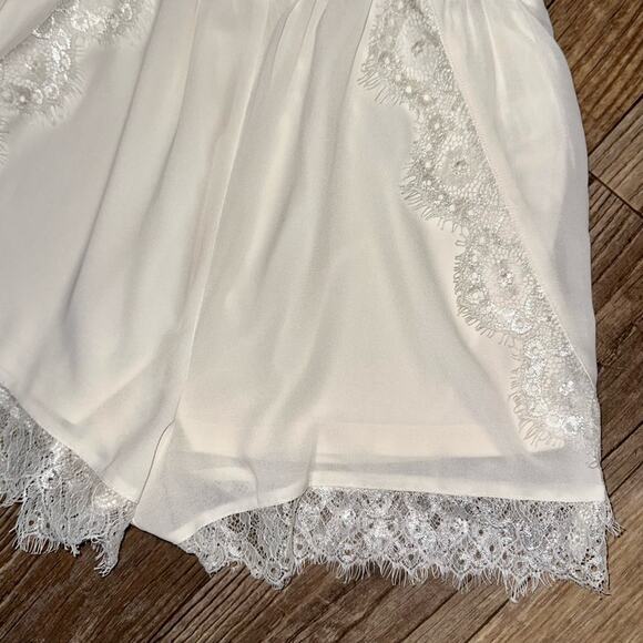 Forever 21 Lace Cutout Tie Front Romper Size Large - Picture 6 of 16